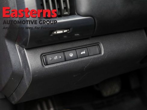 Used 2022 Nissan Pathfinder SL image 22