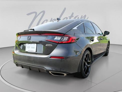 Used 2022 Honda Civic Sport Touring image 7