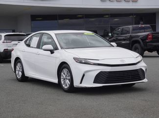 Used 2025 Toyota Camry LE FWD video 2