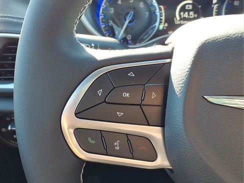 New 2026 Chrysler Pacifica Select AWD/4WD image 31