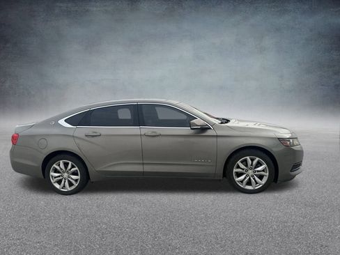 Used 2017 Chevrolet Impala LT w/ Convenience Package image 7