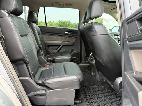 Used 2022 Volkswagen Atlas SE w/ Panoramic Sunroof Package AWD/4WD image 17