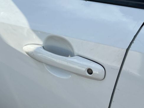 Used 2020 Toyota Corolla LE FWD image 7
