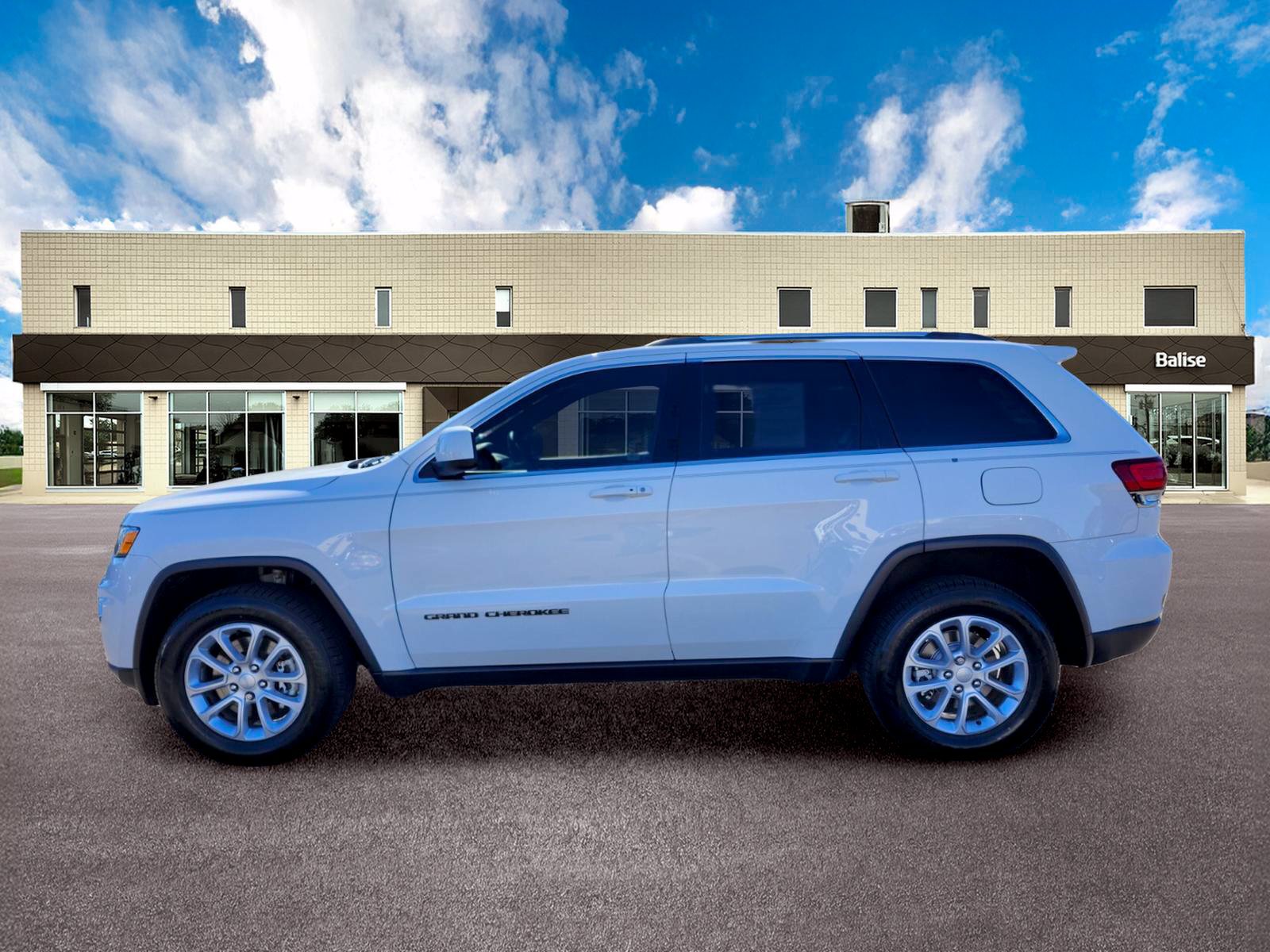 Used 2021 Jeep Grand Cherokee Laredo X AWD/4WD image 5