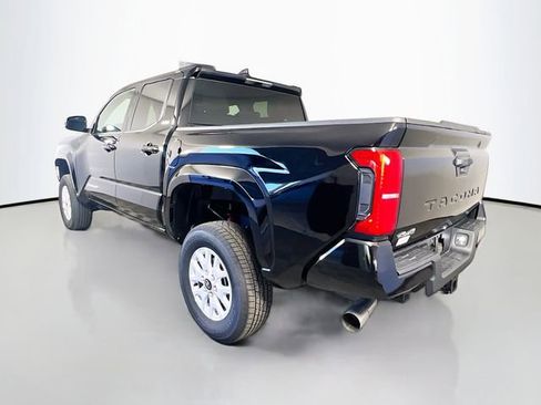 Used 2025 Toyota Tacoma SR5 image 6