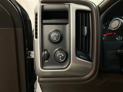 Used 2018 GMC Sierra 1500 SLT w/ SLT Premium Package AWD/4WD image 14
