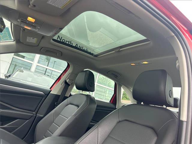 Certified 2023 Volkswagen Jetta SE w/ Panoramic Sunroof Package FWD image 12