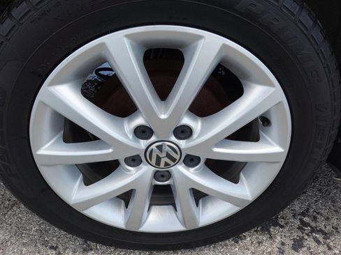 Used 2011 Volkswagen Jetta SE FWD image 7