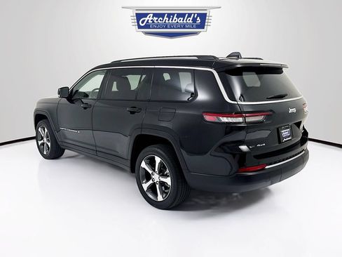 Used 2023 Jeep Grand Cherokee L Limited AWD/4WD image 6