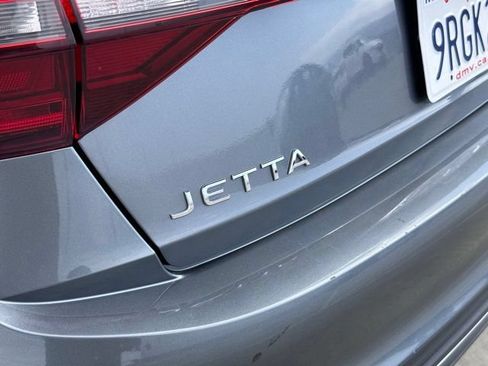 Used 2024 Volkswagen Jetta SE FWD image 23