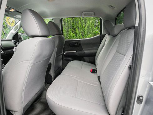 Used 2021 Toyota Tacoma SR5 RWD image 29