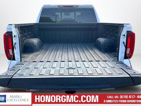 Used 2021 GMC Sierra 1500 SLT w/ SLT Convenience Package AWD/4WD image 7
