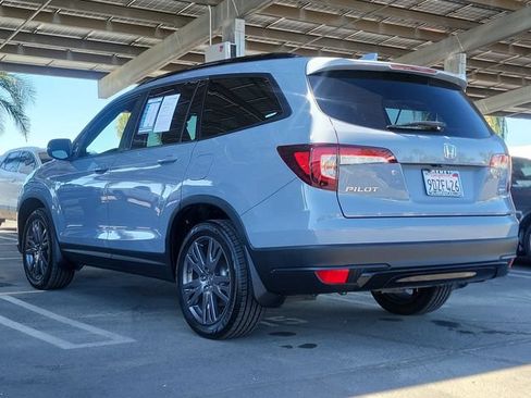 Used 2022 Honda Pilot Sport image 4