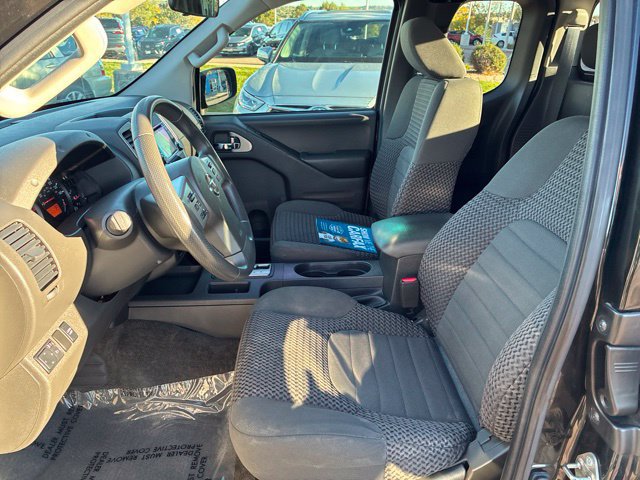 Used 2017 Nissan Frontier SV RWD image 5