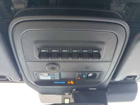 New 2025 Ford Bronco Badlands image 21