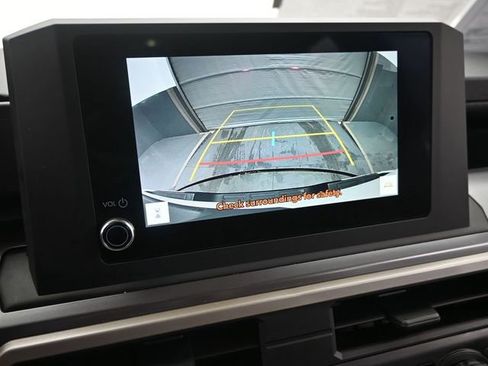 Used 2025 Toyota Tacoma TRD Off-Road image 35