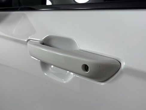 Used 2022 Jeep Grand Cherokee L Laredo w/ Luxury Tech Group I image 12