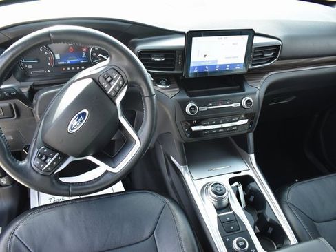 Used 2020 Ford Explorer Limited image 17