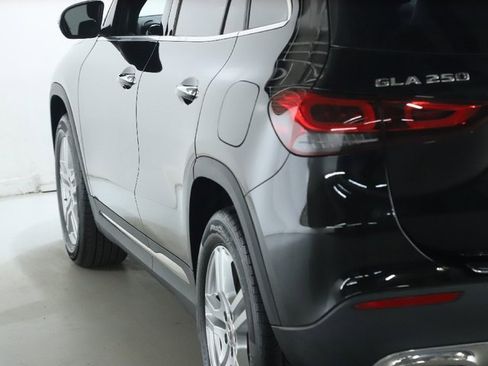 Used 2023 Mercedes-Benz GLA 250 GLA 250 image 41