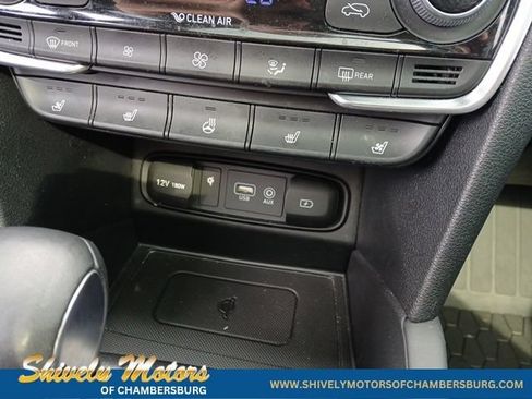 Used 2020 Hyundai Santa Fe Limited AWD/4WD image 24