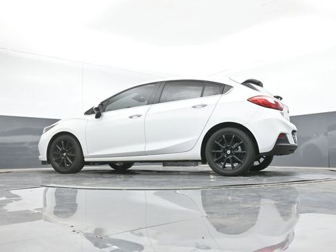 Used 2018 Chevrolet Cruze LT w/ Sun And Sound Package image 38