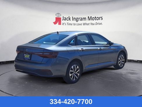 Used 2025 Volkswagen Jetta S image 5