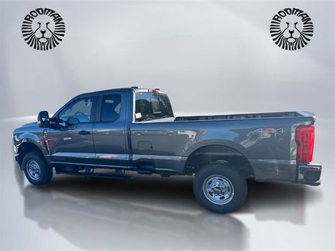 New 2026 Ford F250 XL w/ XL Chrome Package image 7