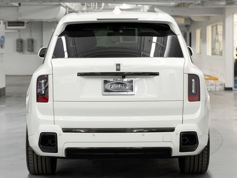 New 2026 Rolls-Royce Cullinan Black Badge image 8