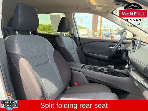 Used 2023 Nissan Rogue SV AWD/4WD image 12
