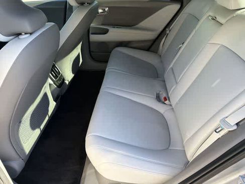 Certified 2025 Hyundai Ioniq 6 SEL image 6