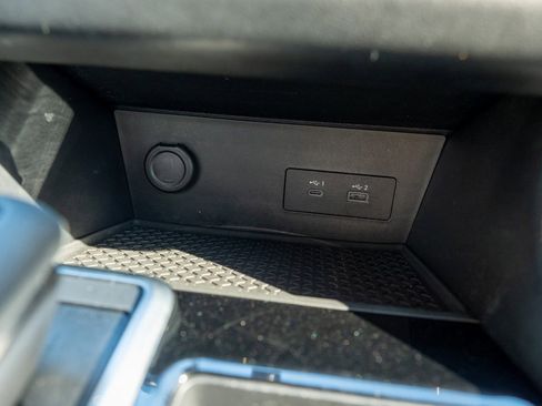 Used 2022 Nissan Pathfinder SV image 23