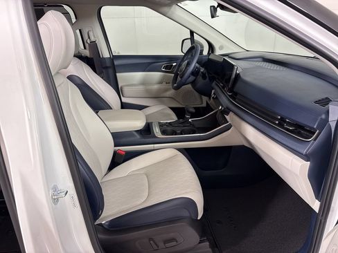 New 2026 Kia Carnival EX FWD image 20