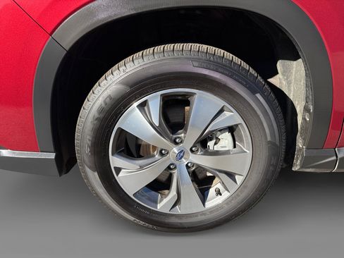 Certified 2024 Subaru Ascent Premium w/ Convenience Package image 9