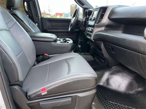 Used 2021 RAM 3500 Tradesman w/ Chrome Appearance Group image 27