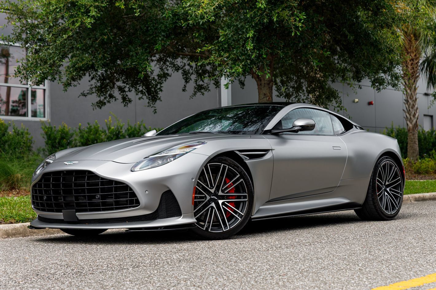 Used 2024 Aston Martin DB12 Coupe RWD image 35