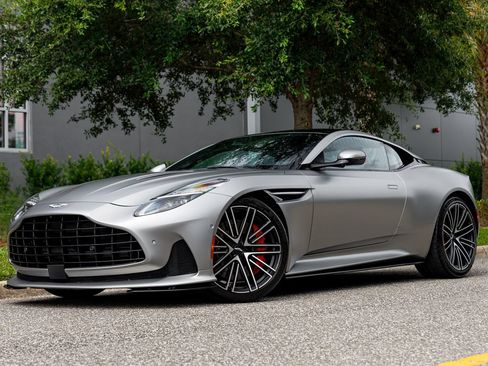 Used 2024 Aston Martin DB12 Coupe RWD image 35