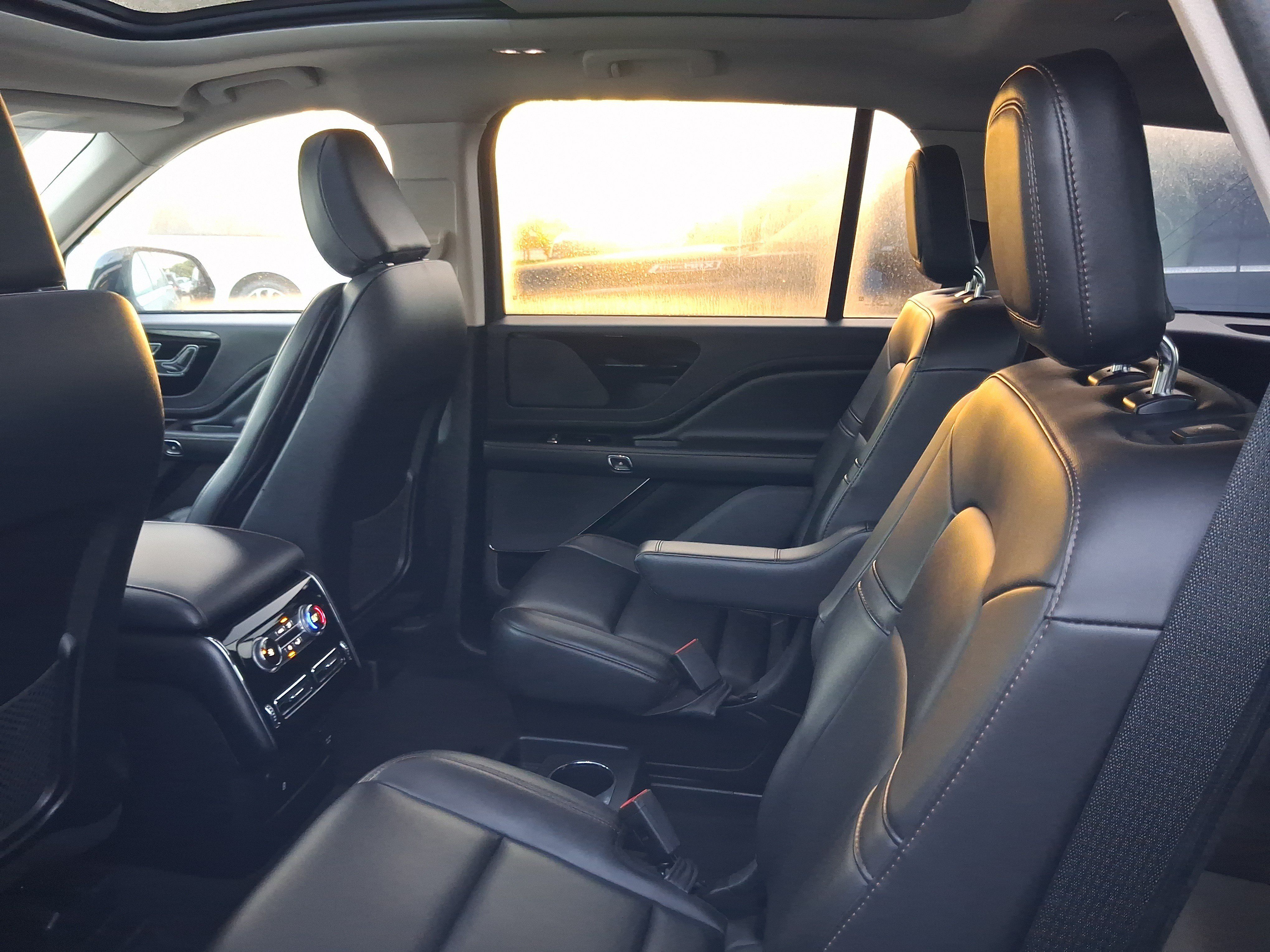 Certified 2023 Lincoln Aviator 2WD w/ Premium Package image 6