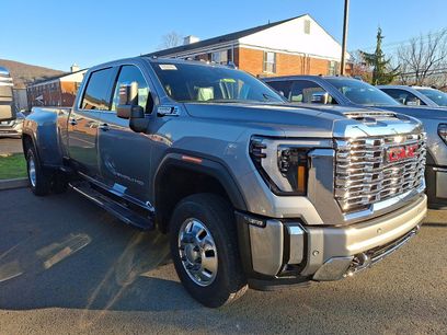 New 2026 GMC Sierra 3500 Denali w/ Denali Reserve Package