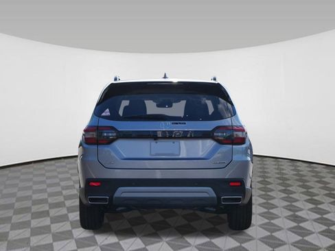 New 2025 Honda Pilot Touring image 4