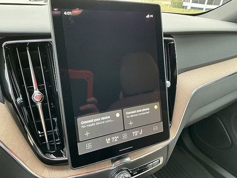 New 2026 Volvo XC60 T8 Plus w/ Protection Package Premier image 19