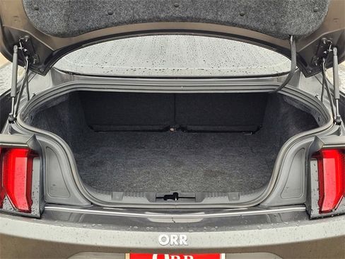 Used 2018 Ford Mustang GT Premium w/ GT Performance Package image 9