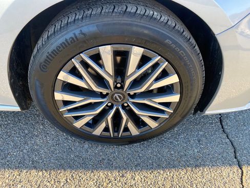 Used 2024 Nissan Altima 2.5 SV image 30