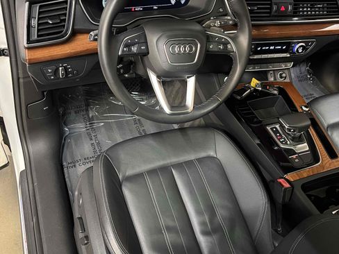 Used 2021 Audi Q5 e Premium w/ Convenience Package AWD/4WD image 24