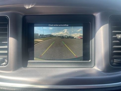 Used 2022 Dodge Charger SXT w/ Blacktop Package image 15