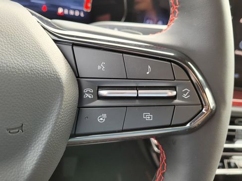 New 2026 Chevrolet Traverse RS image 24