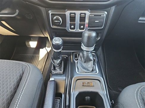 Used 2021 Jeep Wrangler Sport image 11