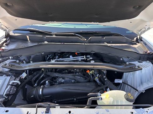 Certified 2025 Ford Explorer ST-Line image 30