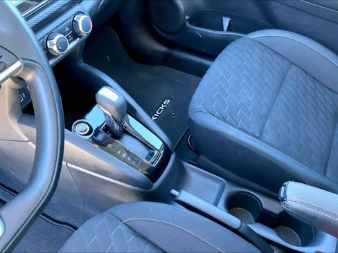 Used 2022 Nissan Kicks S image 17
