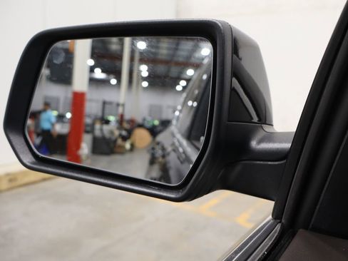 Used 2023 GMC Acadia SLT image 45