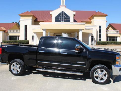 Used 2017 Chevrolet Silverado 2500 LTZ w/ Vortec Plus Package image 2